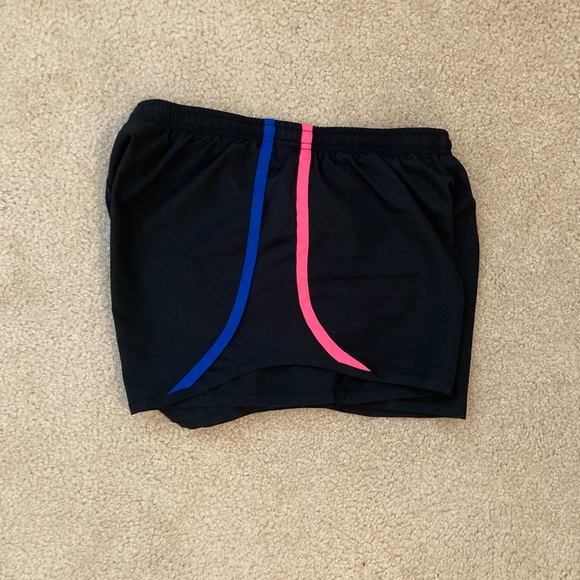 Nike Girls Athletic Shorts - Picture 2 of 5